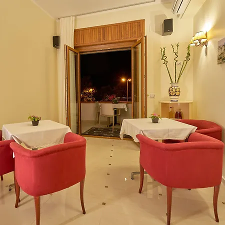 Bed & Breakfast Torre Talao 4*