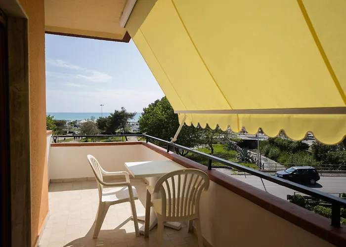 Alojamento de Acomodação e Pequeno-almoço Torre Talao 4*